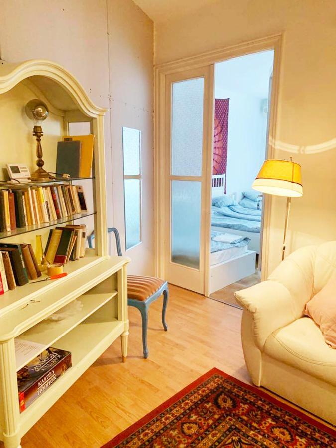 Cargo Rooms And Apartment Budapest Extérieur photo